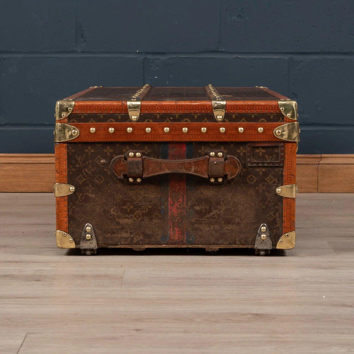 Pushkin Antiques - STUNNING 20thC LOUIS VUITTON CABIN TRUNK IN MONOGRAM CANVAS, PARIS c.1930 - 6.jpg