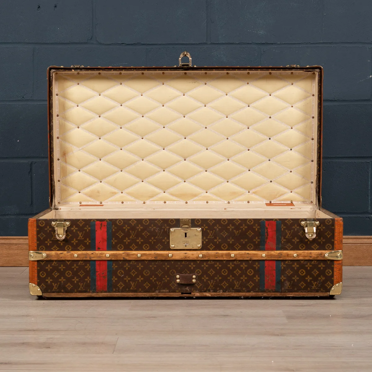 Pushkin Antiques - STUNNING 20thC LOUIS VUITTON CABIN TRUNK IN MONOGRAM CANVAS, PARIS c.1930 - 11.jpg