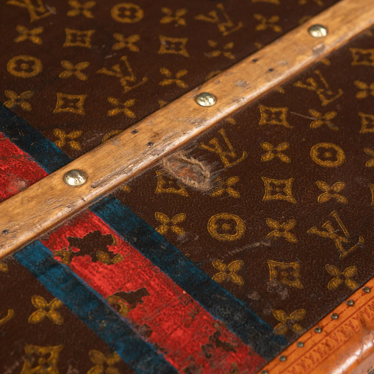 Pushkin Antiques - STUNNING 20thC LOUIS VUITTON CABIN TRUNK IN MONOGRAM CANVAS, PARIS c.1930 - 20.jpg