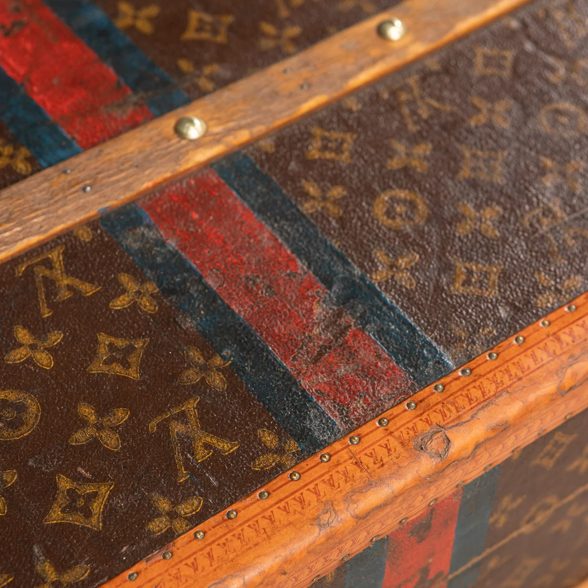 Pushkin Antiques - STUNNING 20thC LOUIS VUITTON CABIN TRUNK IN MONOGRAM CANVAS, PARIS c.1930 - 32.jpg