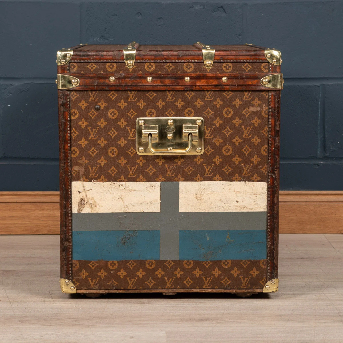 Pushkin Antiques - ANTIQUE 20thC LOUIS VUITTON HAT TRUNK IN MONOGRAM CANVAS, PARIS c.1900 - 10.jpg