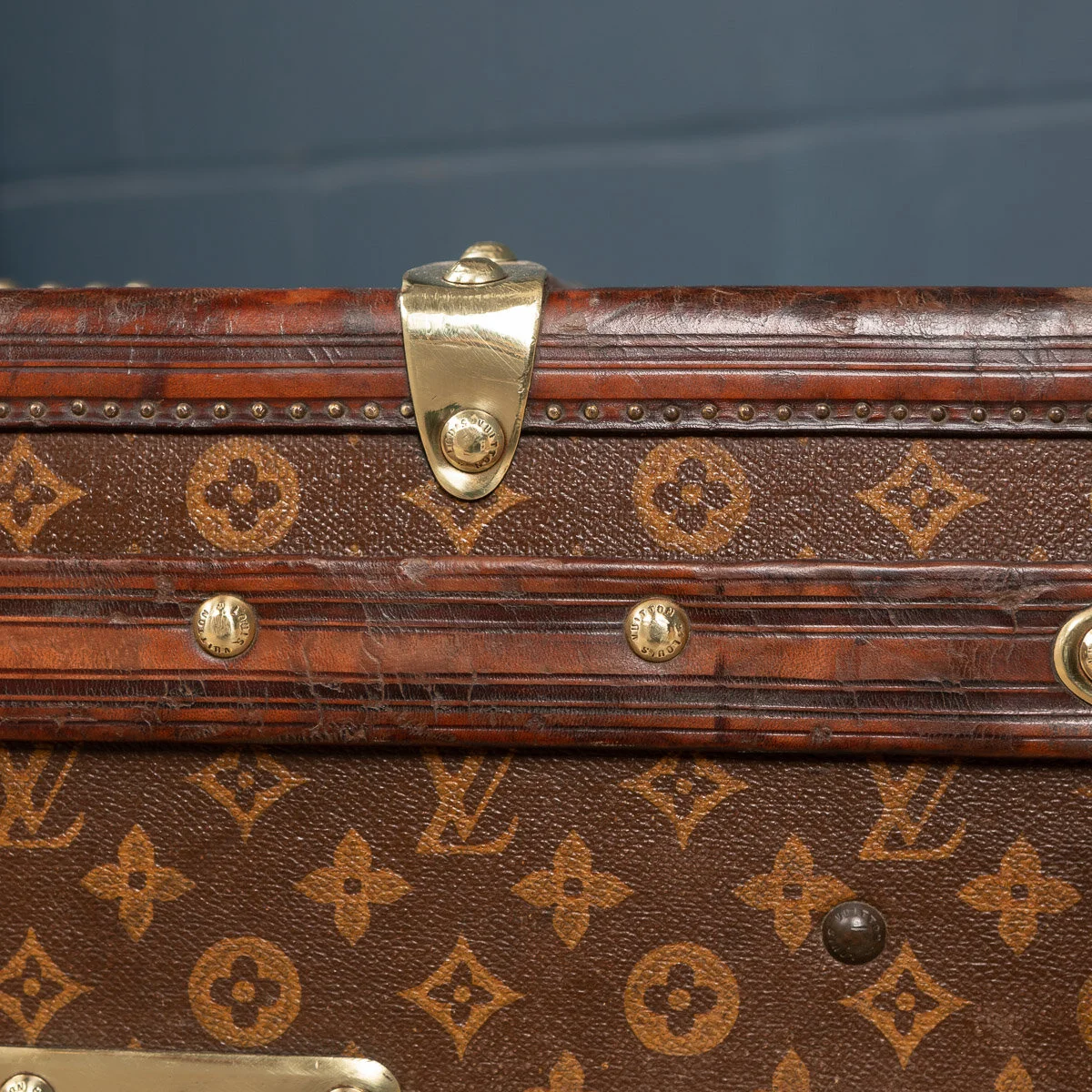 Pushkin Antiques - ANTIQUE 20thC LOUIS VUITTON HAT TRUNK IN MONOGRAM CANVAS, PARIS c.1900 - 32.jpg
