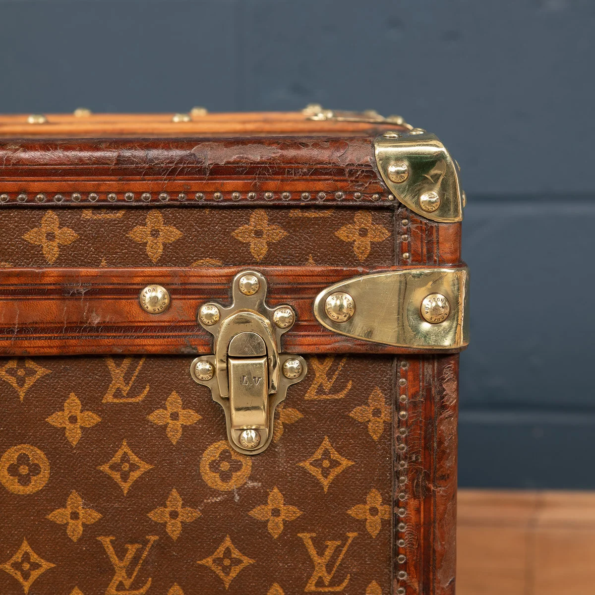Pushkin Antiques - ANTIQUE 20thC LOUIS VUITTON HAT TRUNK IN MONOGRAM CANVAS, PARIS c.1900 - 34.jpg