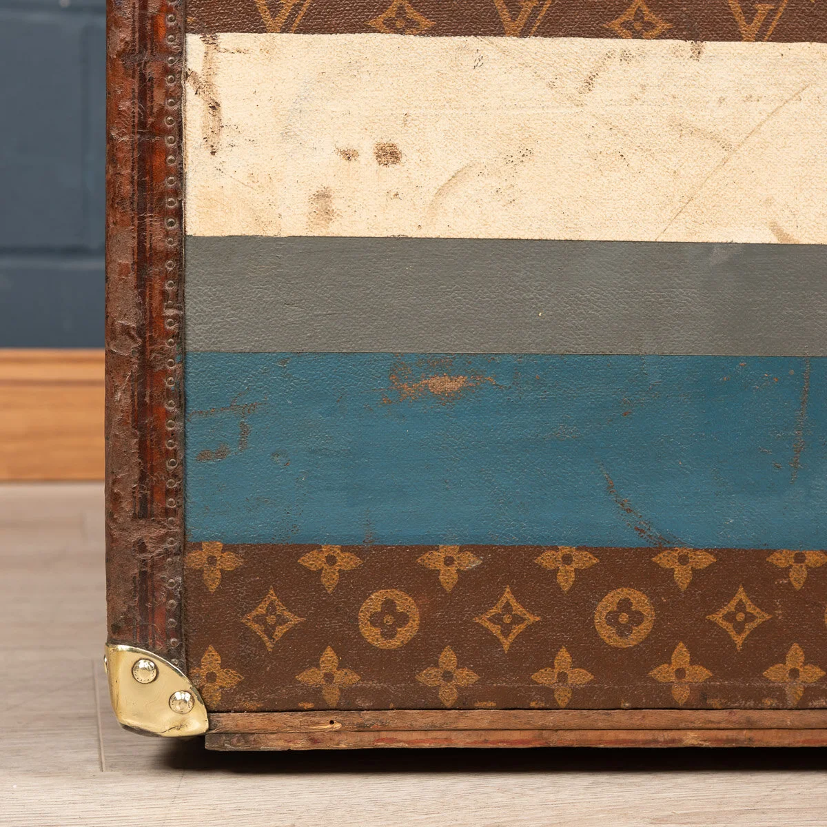 Pushkin Antiques - ANTIQUE 20thC LOUIS VUITTON HAT TRUNK IN MONOGRAM CANVAS, PARIS c.1900 - 39.jpg