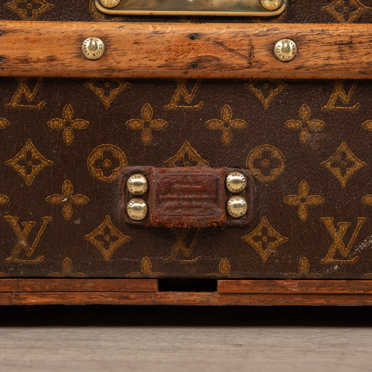 Pushkin Antiques - STUNNING 20thC LOUIS VUITTON CABIN TRUNK IN MONOGRAM CANVAS, PARIS c.1930 - 63.jpg