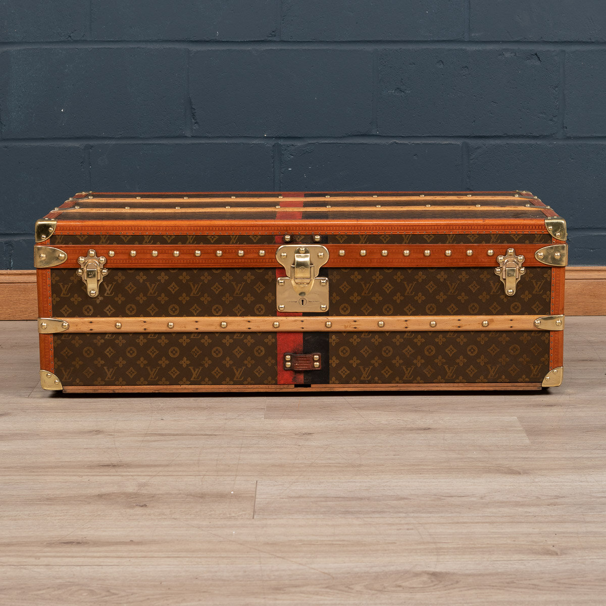 Pushkin Antiques - ANTIQUE 20thC LOUIS VUITTON CABIN TRUNK IN MONOGRAM CANVAS, PARIS c.1920 - 5.jpg