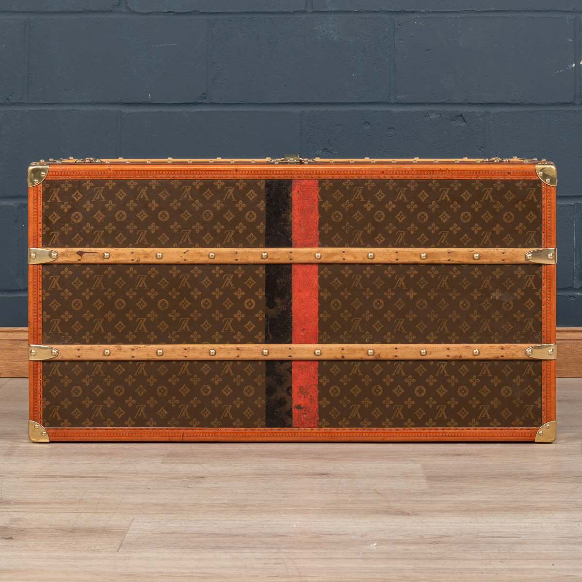 Pushkin Antiques - ANTIQUE 20thC LOUIS VUITTON CABIN TRUNK IN MONOGRAM CANVAS, PARIS c.1920 - 10.jpg
