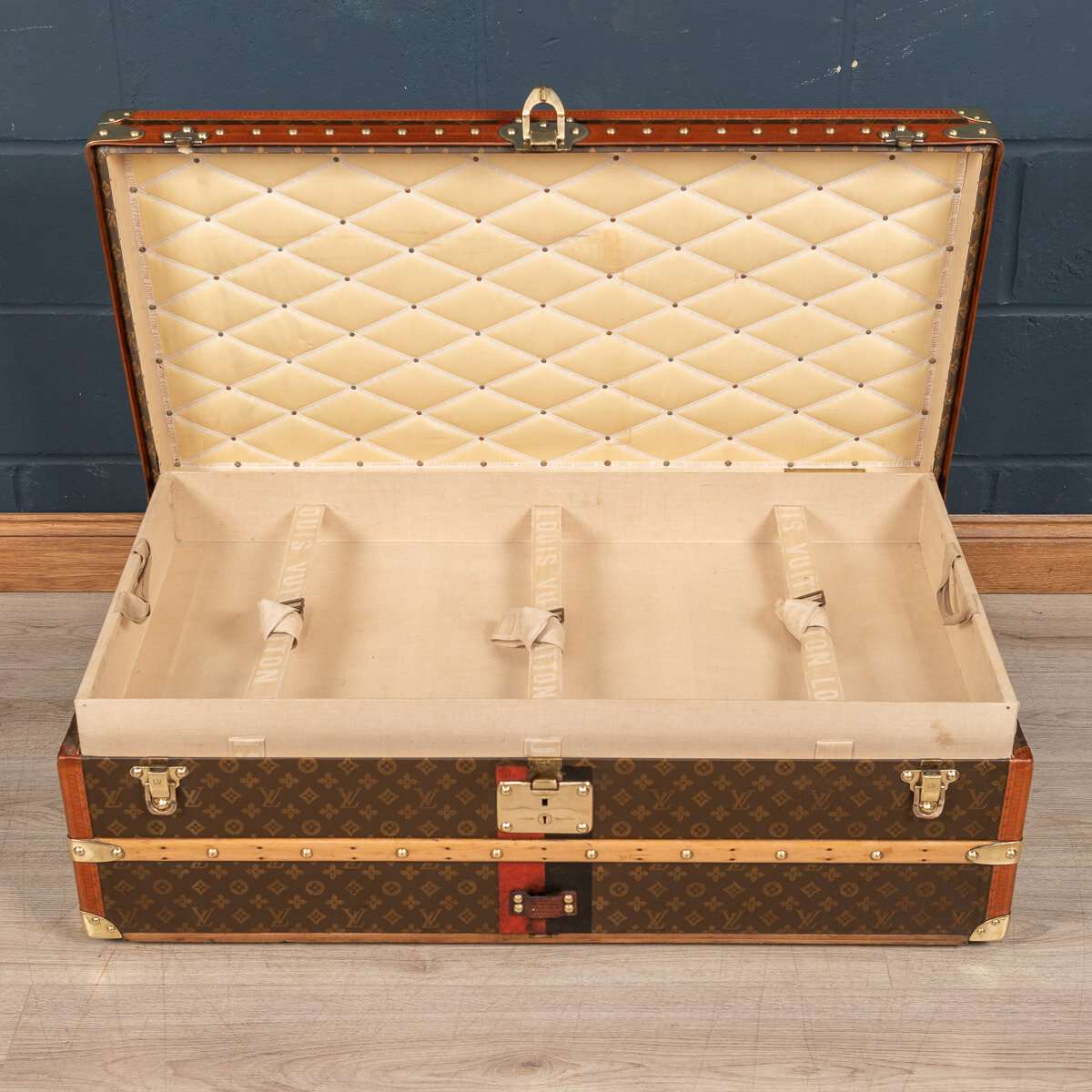 Pushkin Antiques - ANTIQUE 20thC LOUIS VUITTON CABIN TRUNK IN MONOGRAM CANVAS, PARIS c.1920 - 14.jpg