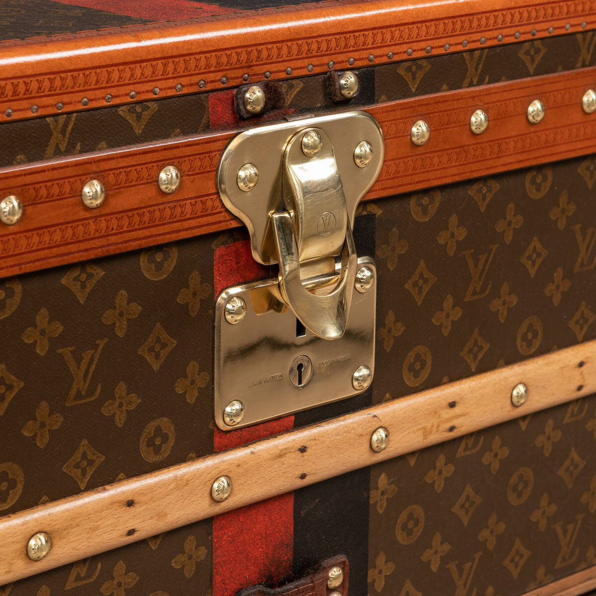 Pushkin Antiques - ANTIQUE 20thC LOUIS VUITTON CABIN TRUNK IN MONOGRAM CANVAS, PARIS c.1920 - 23.jpg