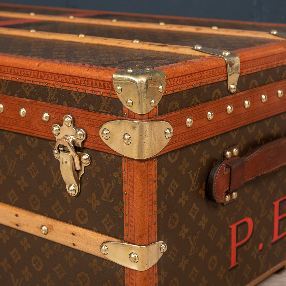 Pushkin Antiques - ANTIQUE 20thC LOUIS VUITTON CABIN TRUNK IN MONOGRAM CANVAS, PARIS c.1920 - 30.jpg