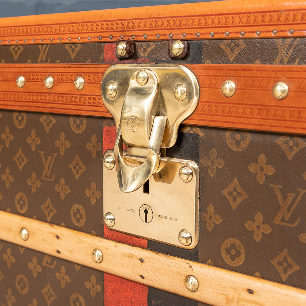 French Monogrammed Cabin Trunk from Louis Vuitton, 1920s for sale at Pamono