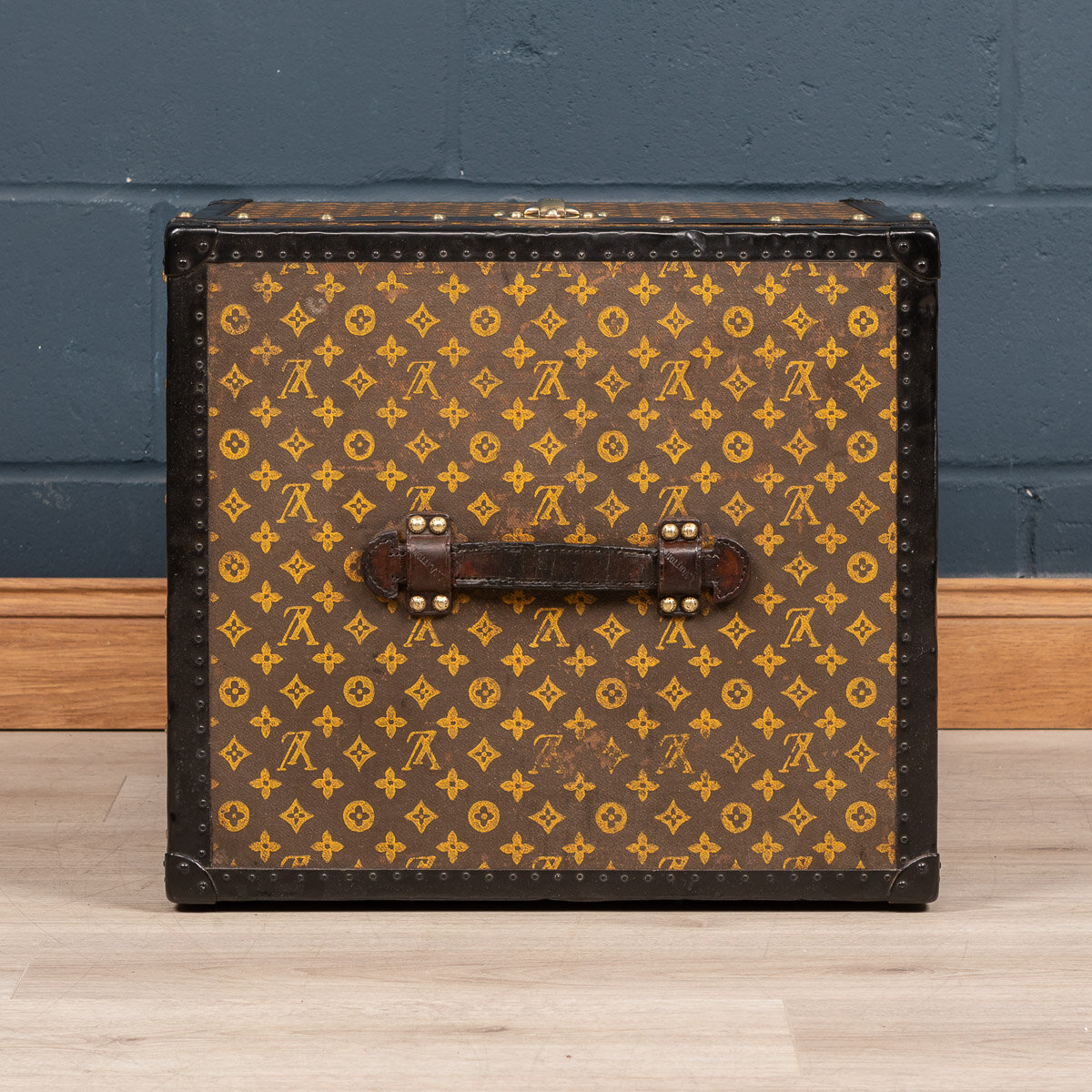 Pushkin Antiques - SUPERB 20thC LOUIS VUITTON HAT TRUNK IN MONOGRAM CANVAS, PARIS c.1930 - 9.jpg