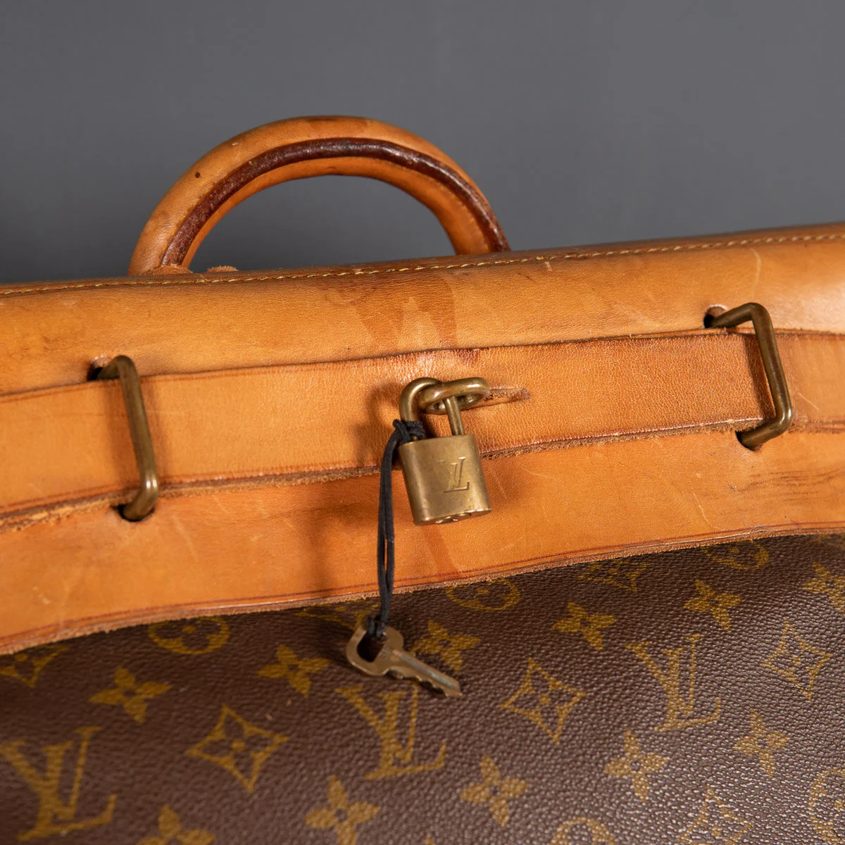 PUSHKIN ANTIQUES - LATE 20th CENTURY LOUIS VUITTON STEAMER BAG IN MONOGRAM CANVAS, PARIS c.1970 - 07.jpg