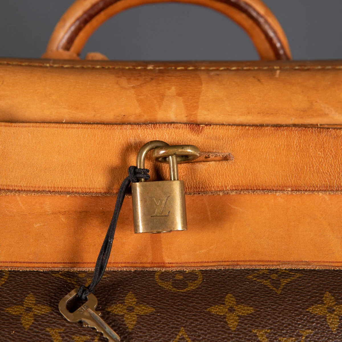 PUSHKIN ANTIQUES - LATE 20th CENTURY LOUIS VUITTON STEAMER BAG IN MONOGRAM CANVAS, PARIS c.1970 - 15.jpg