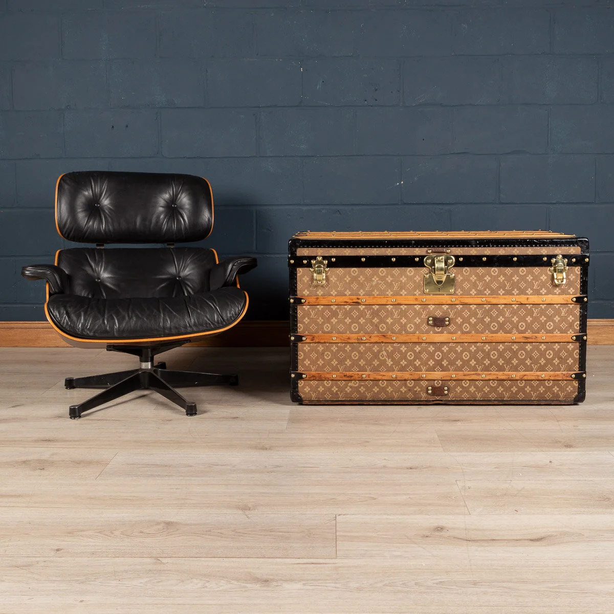 PUSHKIN ANTIQUES - ANTIQUE 20thC LOUIS VUITTON TRUNK IN WOVEN CANVAS, PARIS c.1900 - 04.jpg