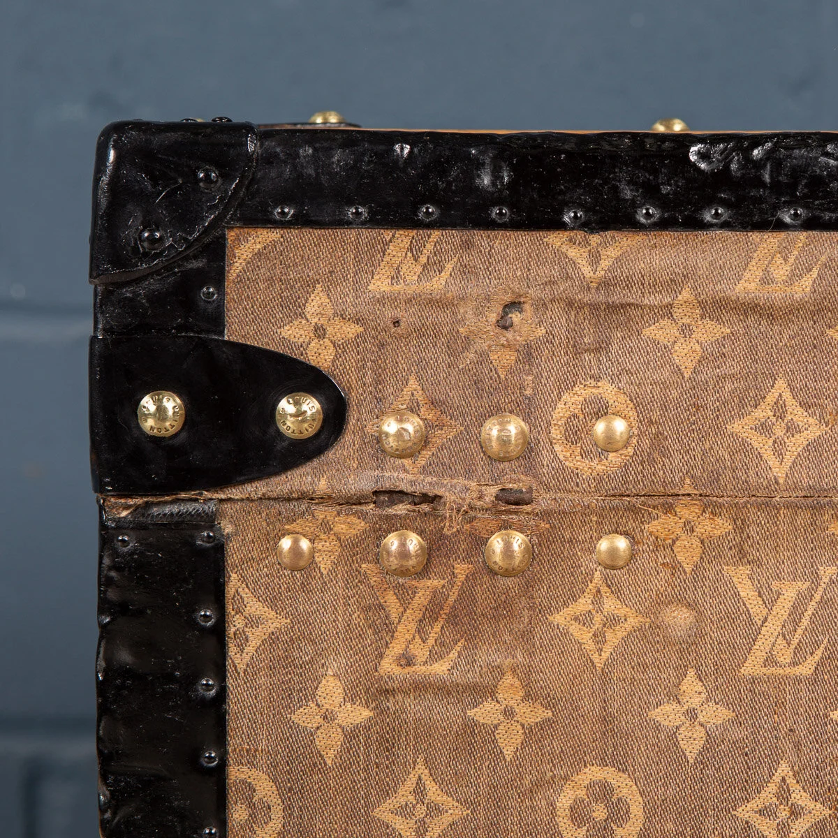 PUSHKIN ANTIQUES - ANTIQUE 20thC LOUIS VUITTON TRUNK IN WOVEN CANVAS, PARIS c.1900_2 - 23.jpg