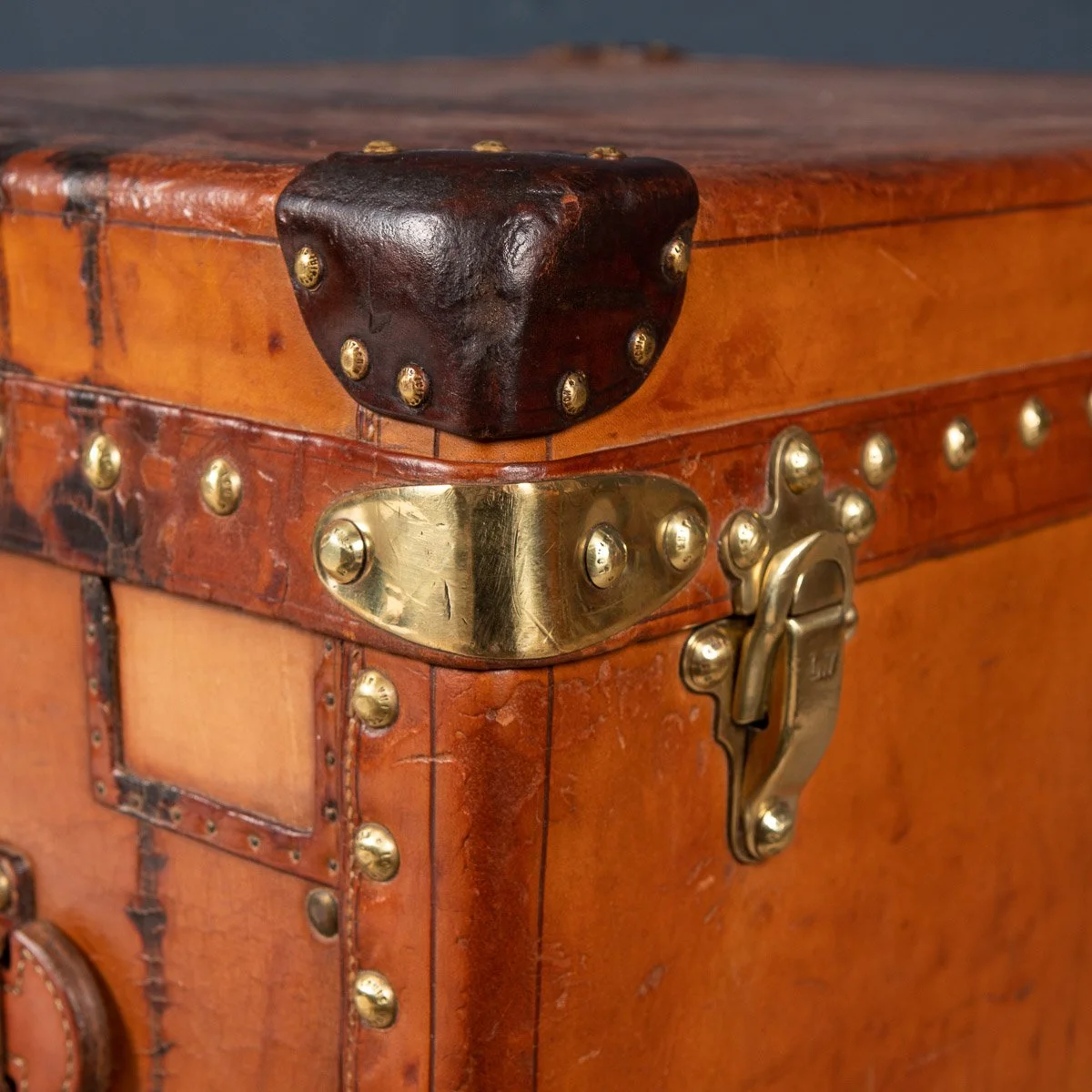 Pushkin Antiques - ANTIQUE 20thC LOUIS VUITTON TRUNK IN NATURAL COW HIDE, PARIS c.1900 - 34.jpg