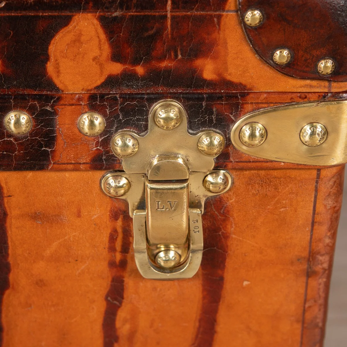 Pushkin Antiques - ANTIQUE 20thC LOUIS VUITTON TRUNK IN NATURAL COW HIDE, PARIS c.1900 - 37.jpg