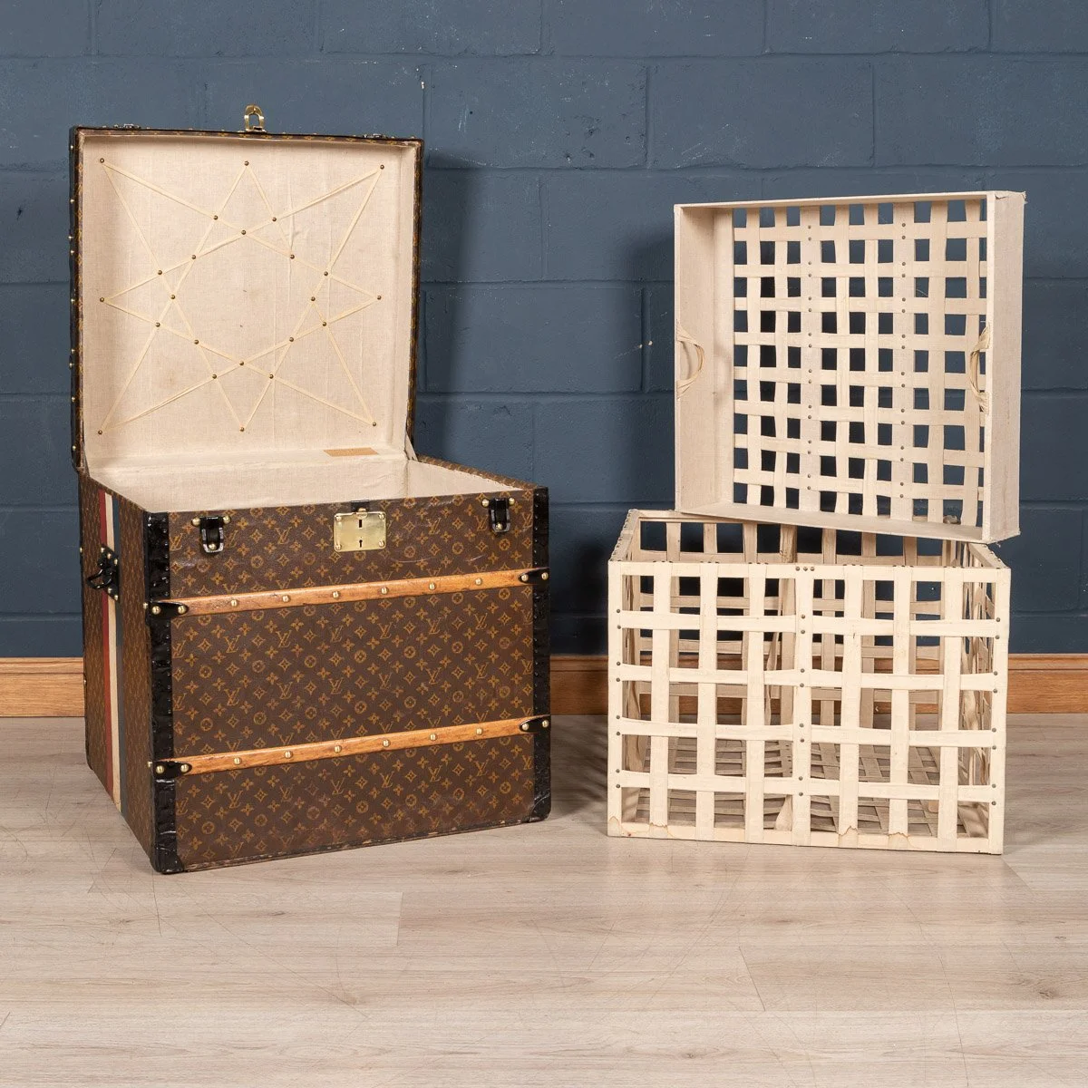 Pushkin Antiques - ANTIQUE 20thC LOUIS VUITTON HAT TRUNK IN MONOGRAM CANVAS, PARIS c.1900 - 14.jpg