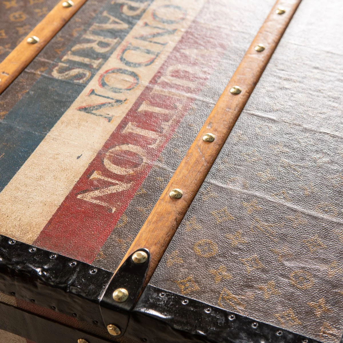Pushkin Antiques - ANTIQUE 20thC LOUIS VUITTON HAT TRUNK IN MONOGRAM CANVAS, PARIS c.1900 - 27.jpg