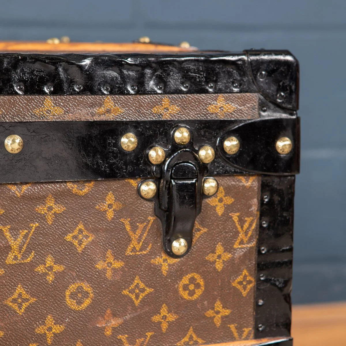 Pushkin Antiques - ANTIQUE 20thC LOUIS VUITTON HAT TRUNK IN MONOGRAM CANVAS, PARIS c.1900 - 29.jpg