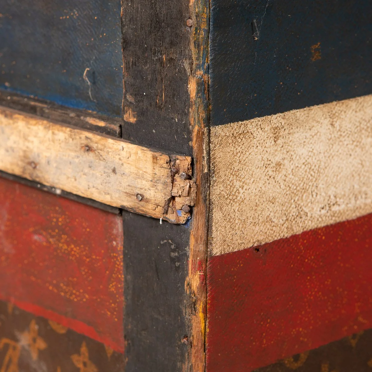 Pushkin Antiques - ANTIQUE 20thC LOUIS VUITTON HAT TRUNK IN MONOGRAM CANVAS, PARIS c.1900 - 44.jpg