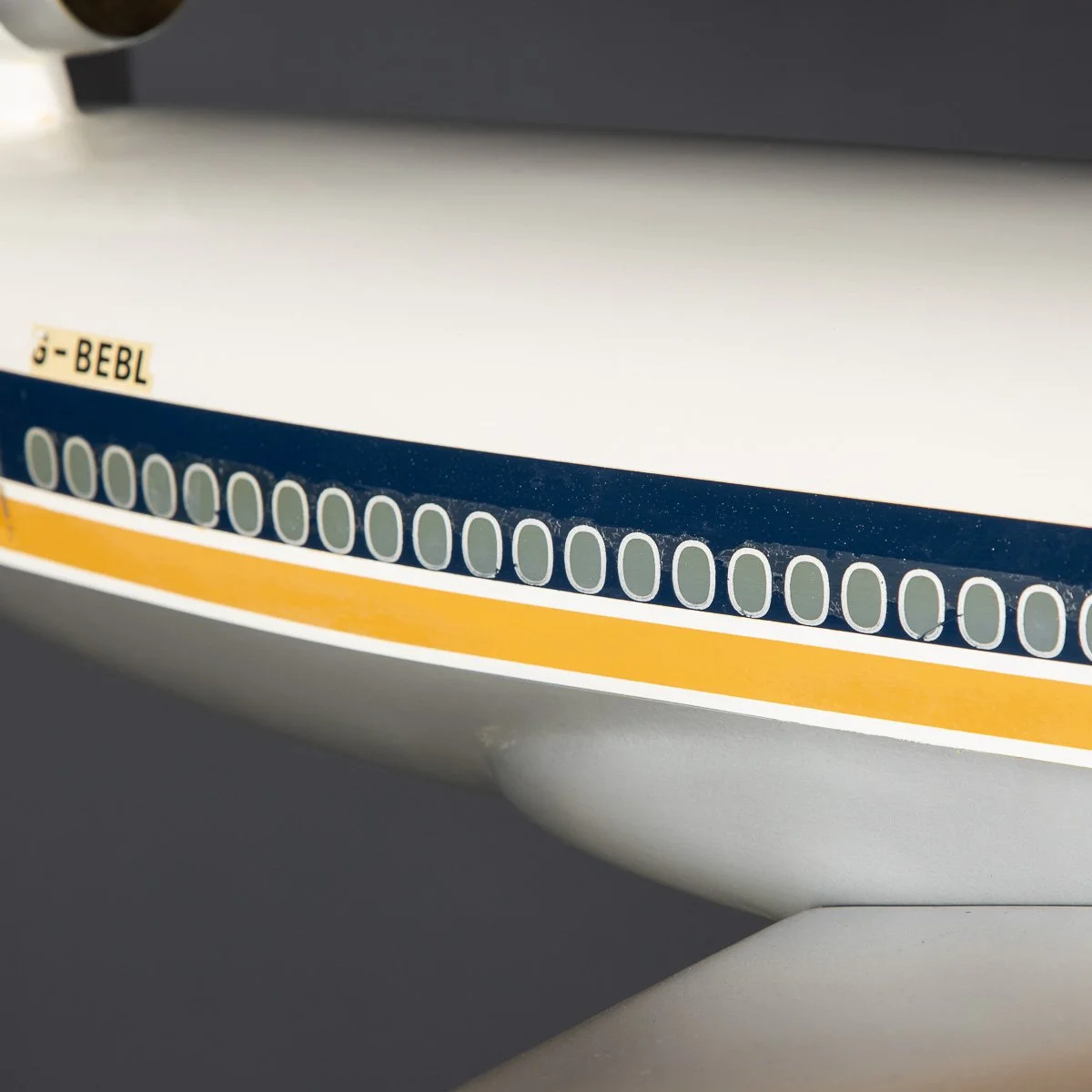 PUSHKIN ANTIQUES - STUNNING 20thC BRITISH CALEDONIAN DC10 FIBRE GLASS AIRPLANE MODEL c.1970 - 19.jpg