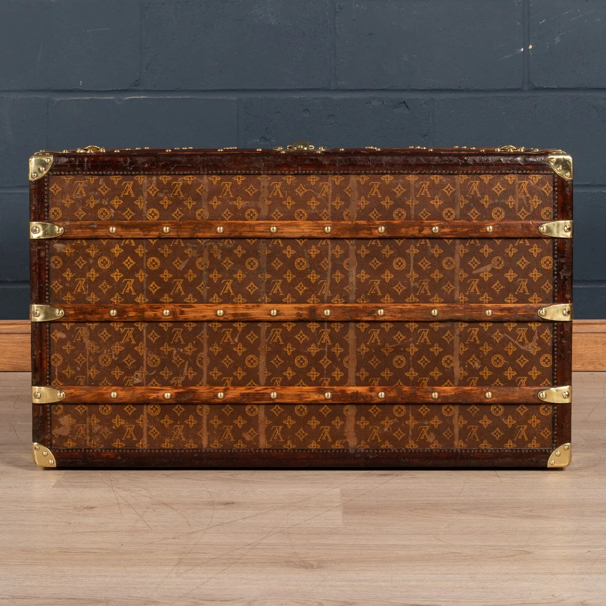 PUSHKIN ANTIQUES - ANTIQUE 20thC LOUIS VUITTON COURIER TRUNK IN MONOGRAMMED CANVAS, PARIS c.1910 - 10.jpg
