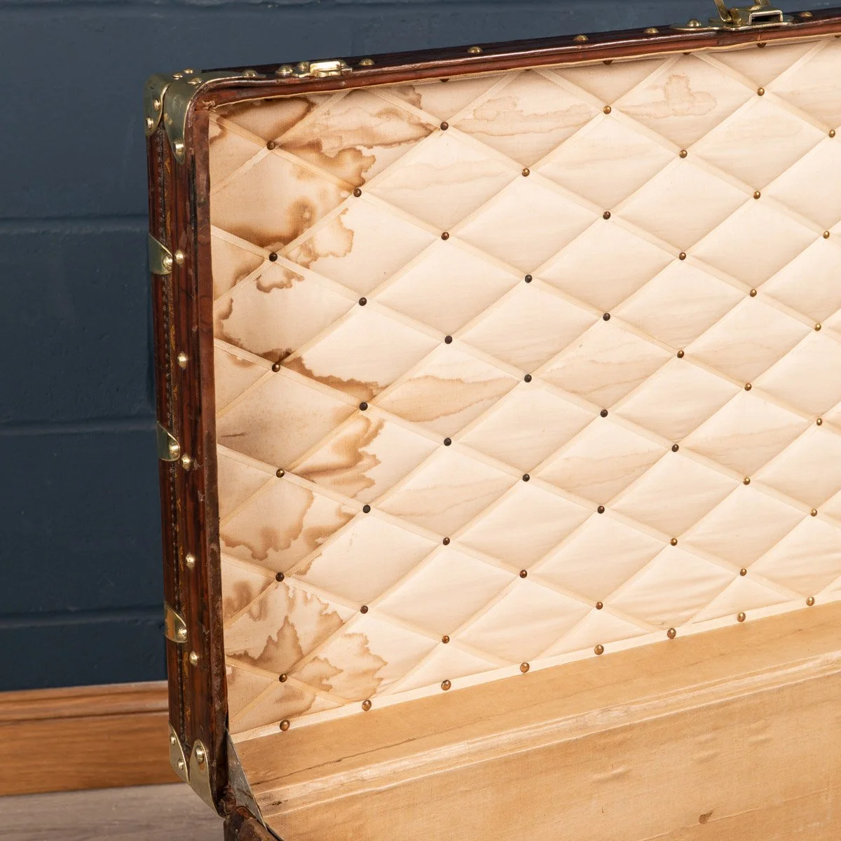 PUSHKIN ANTIQUES - ANTIQUE 20thC LOUIS VUITTON COURIER TRUNK IN MONOGRAMMED CANVAS, PARIS c.1910 - 15.jpg