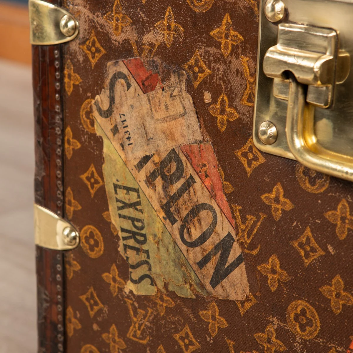 PUSHKIN ANTIQUES - ANTIQUE 20thC LOUIS VUITTON COURIER TRUNK IN MONOGRAMMED CANVAS, PARIS c.1910 - 22.jpg