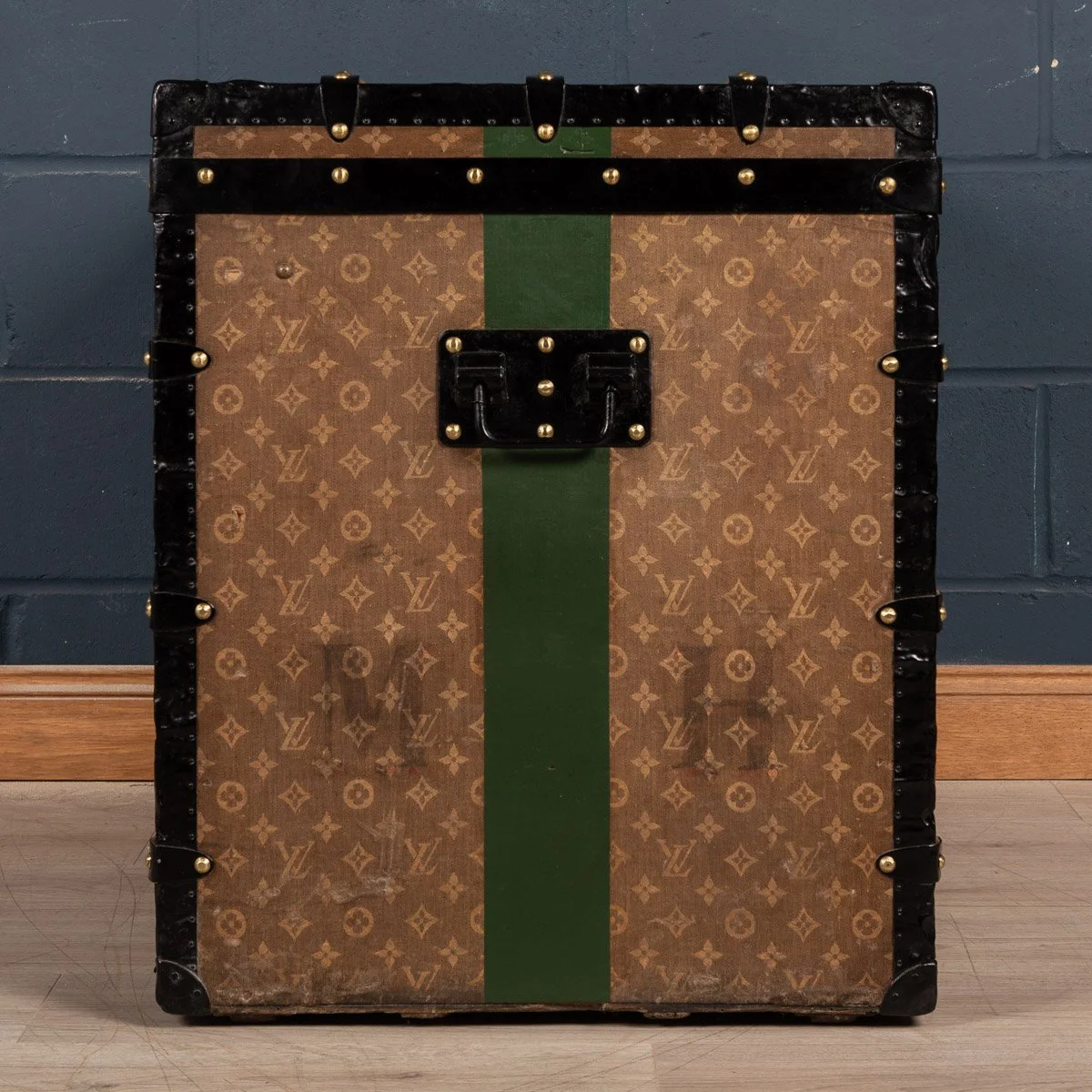 PUSHKIN ANTIQUES - ANTIQUE 20thC LOUIS VUITTON TRUNK IN WOVEN CANVAS, PARIS c.1900 - 08.jpg