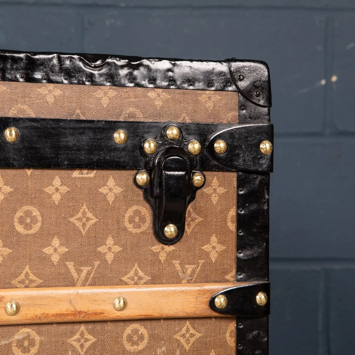 PUSHKIN ANTIQUES - ANTIQUE 20thC LOUIS VUITTON TRUNK IN WOVEN CANVAS, PARIS c.1900 - 24.jpg