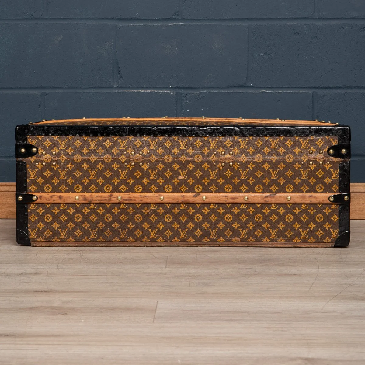 Pushkin Antiques - ANTIQUE 20thC LOUIS VUITTON CABIN TRUNK IN MONOGRAM CANVAS, PARIS c.1910 - 07.jpg