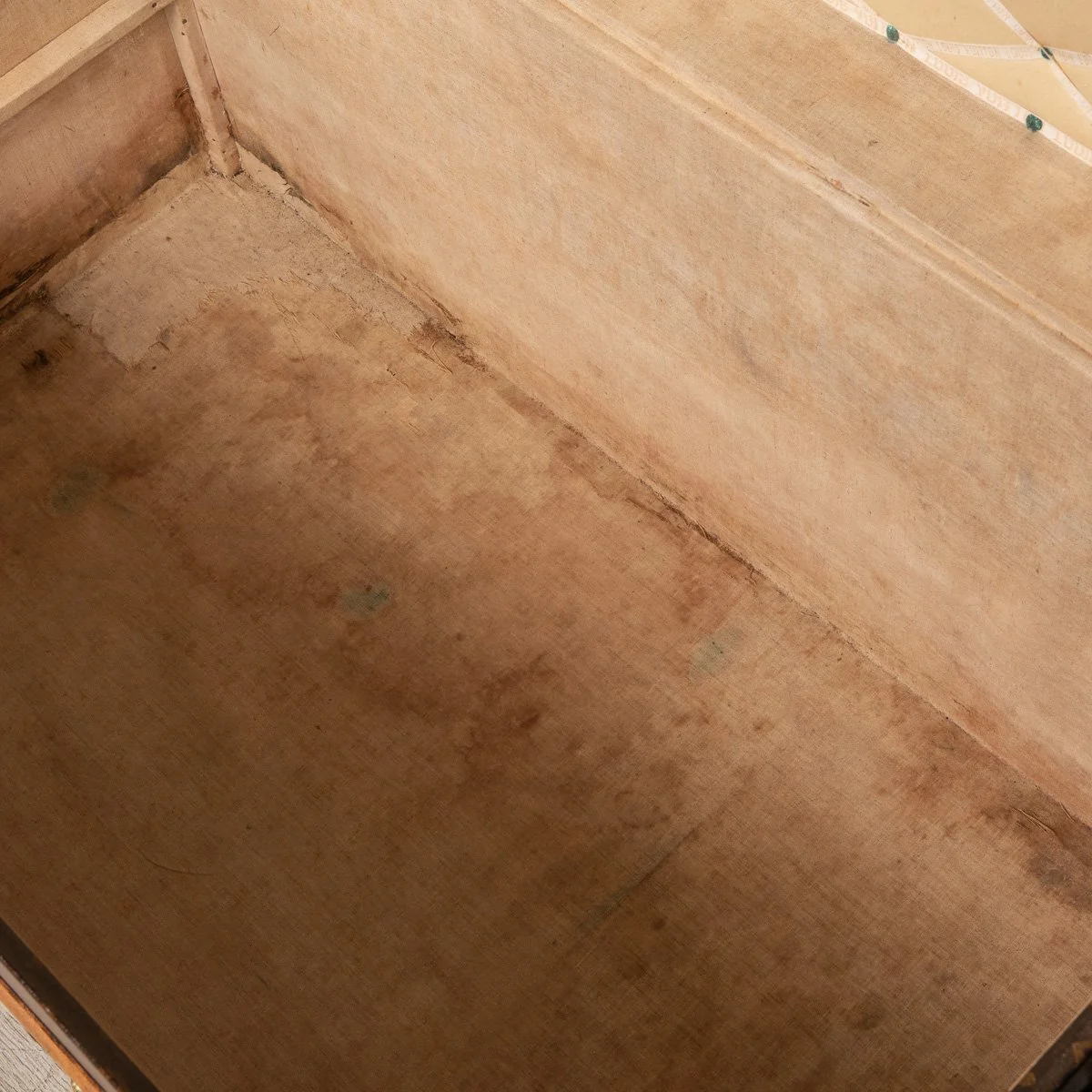 Pushkin Antiques - ANTIQUE 20thC LOUIS VUITTON COURIER TRUNK IN MONOGRAM CANVAS, PARIS c.1930 - 15.jpg