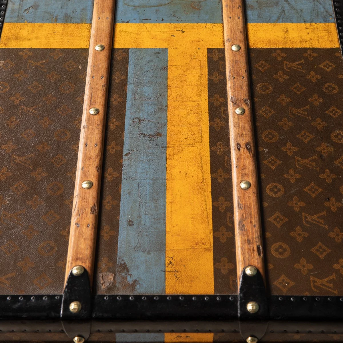 Pushkin Antiques - ANTIQUE 20thC LOUIS VUITTON COURIER TRUNK IN MONOGRAM CANVAS, PARIS c.1930 - 31.jpg