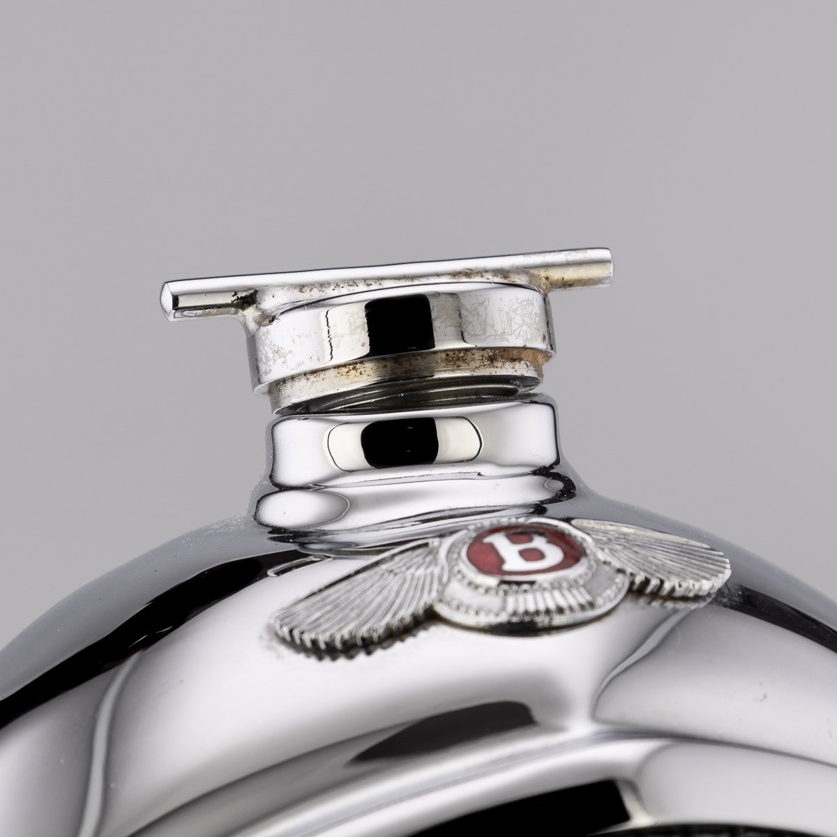 STYLISH BUGATTI RADIATOR DECANTER BY RUDDSPEED OF ENGLAND C.1960 - 09.jpg
