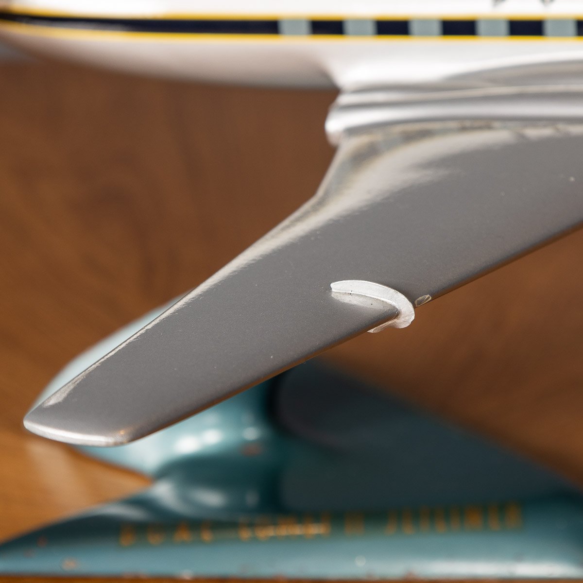 STUNNING 20thC BOAC COMET 11 JETLINER ALUMINIUM AIRPLANE MODEL c.1958 - 11.jpg