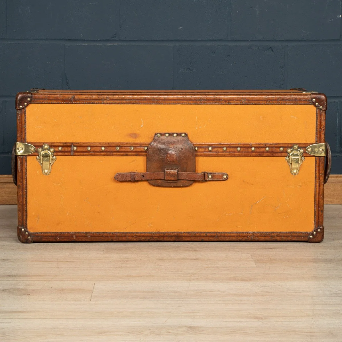 Pushkin Antiques - ANTIQUE 20thC LOUIS VUITTON %22IDEAL%22 TRUNK IN ORANGE %22VUITTONITE%22 CANVAS c.1900 - 07.jpg