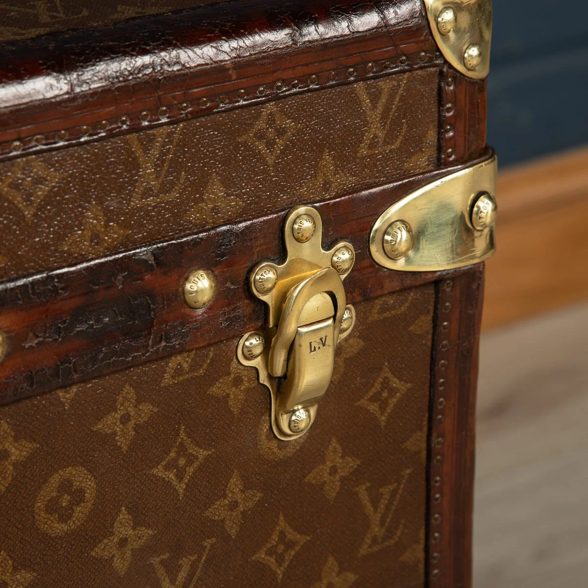 Pushkin Antiques - ANTIQUE 20thC VERY RARE LOUIS VUITTON HAT TRUNK c.1900 - 21.jpg
