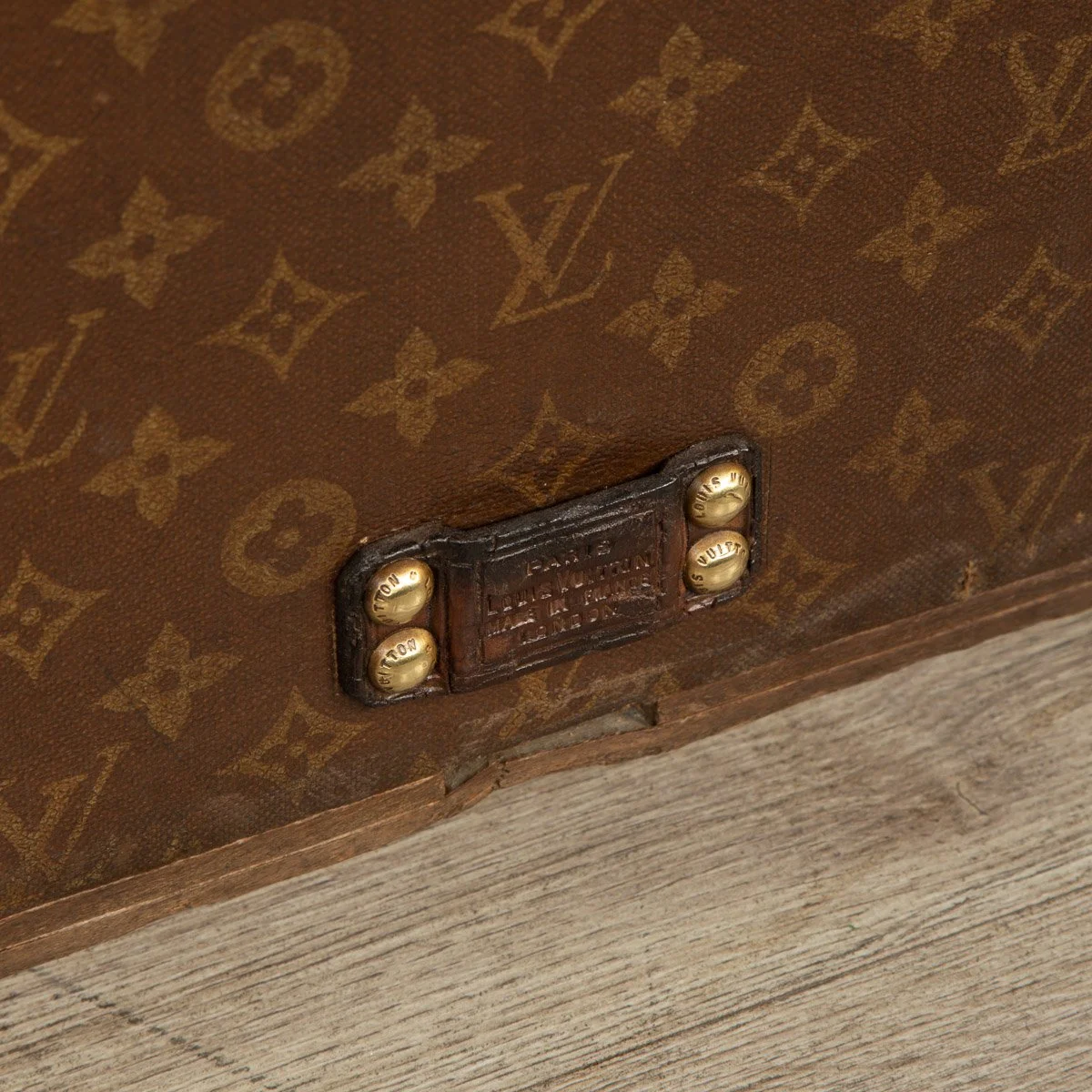 Pushkin Antiques - ANTIQUE 20thC VERY RARE LOUIS VUITTON HAT TRUNK c.1900 - 25.jpg