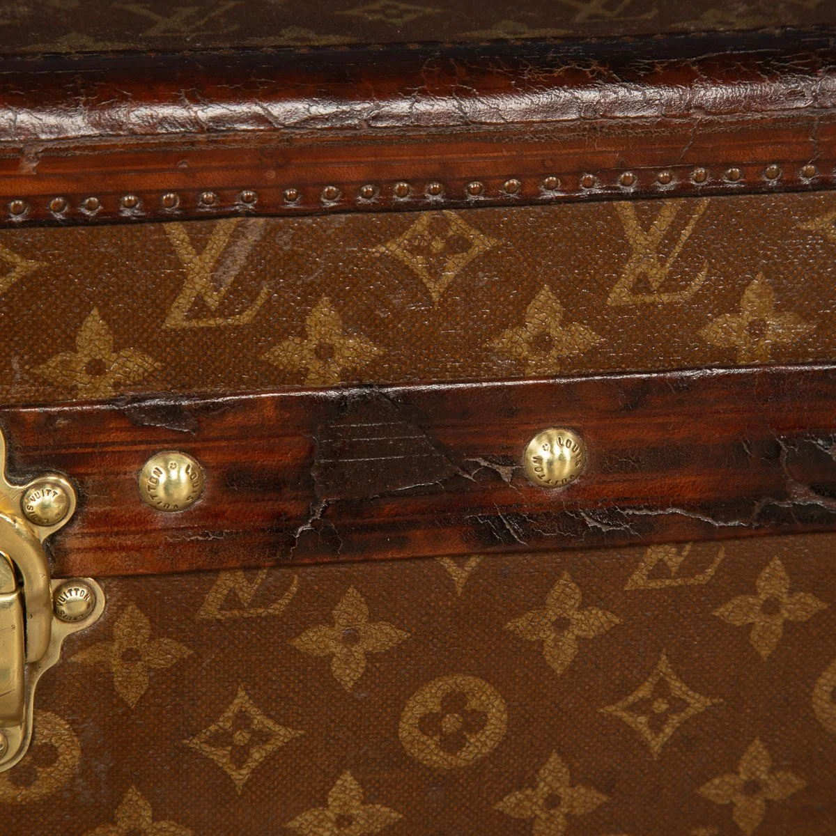 Pushkin Antiques - ANTIQUE 20thC VERY RARE LOUIS VUITTON HAT TRUNK c.1900 - 27.jpg