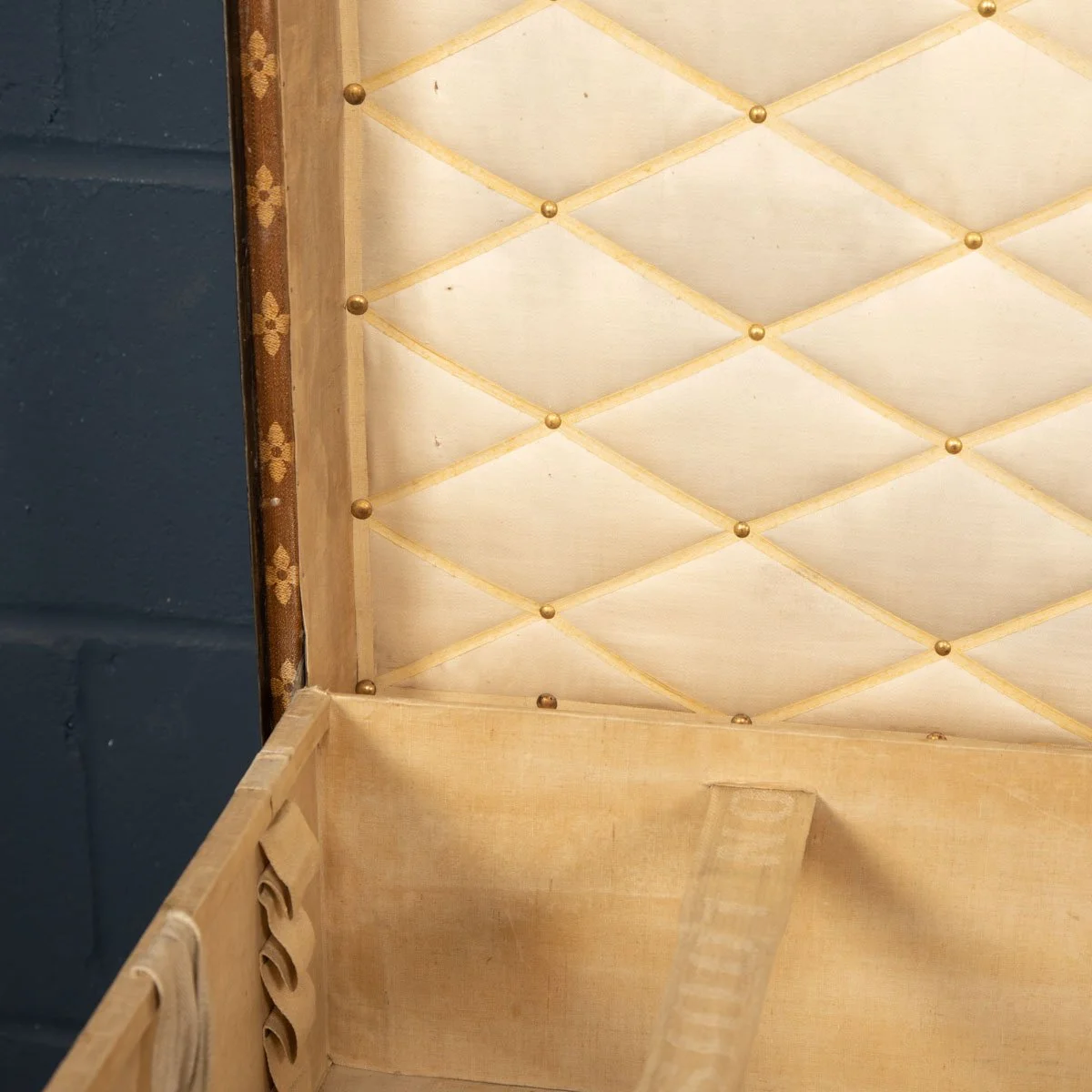 PUSHKIN ANTIQUES - ANTIQUE 20thC LOUIS VUITTON TRUNK IN WOVEN CANVAS, PARIS c.1900 - 34.jpg