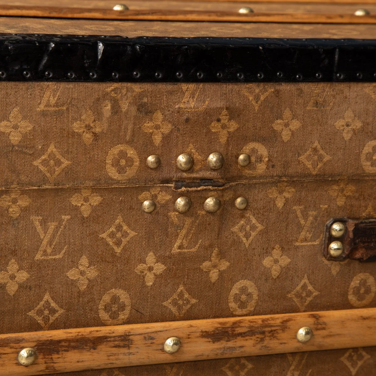 PUSHKIN ANTIQUES - ANTIQUE 20thC LOUIS VUITTON TRUNK IN WOVEN CANVAS, PARIS c.1900 - 45.jpg