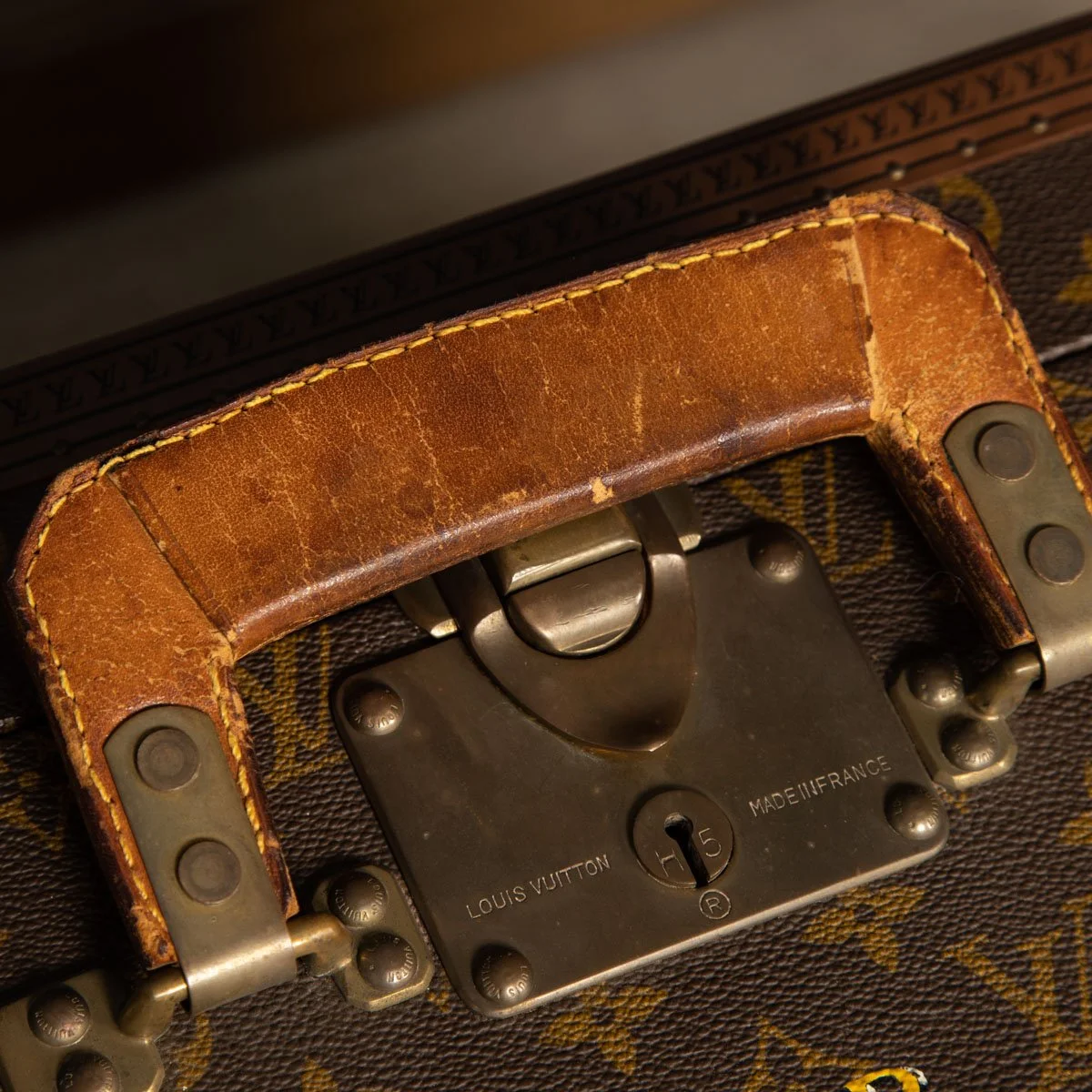 PUSHKIN ANTIQUES - LOUIS VUITTON SUITCASE IN MONOGRAM CANVAS, PARIS c.1970 2 - 32.jpg