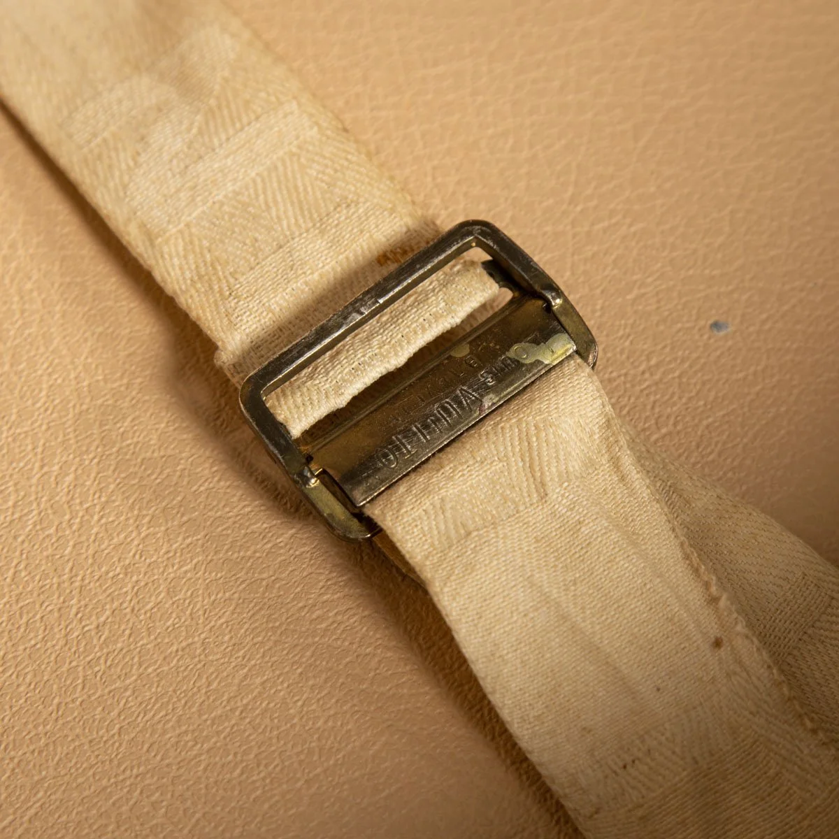 PUSHKIN ANTIQUES - LOUIS VUITTON SUITCASE IN MONOGRAM CANVAS, PARIS c.1970 4 - 24.jpg