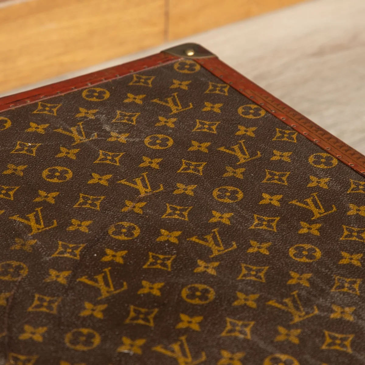 PUSHKIN ANTIQUES - LOUIS VUITTON SUITCASE IN MONOGRAM CANVAS, PARIS c.1970 4 - 37.jpg