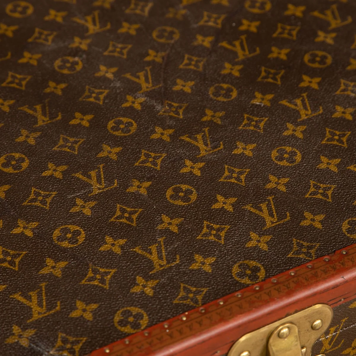 PUSHKIN ANTIQUES - LOUIS VUITTON SUITCASE IN MONOGRAM CANVAS, PARIS c.1970 4 - 35.jpg