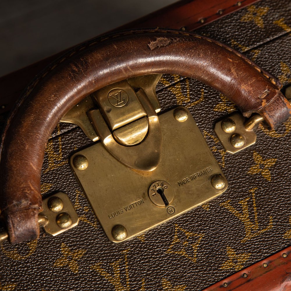 Louis Vuitton antique bags and suitcases are displayed in a preview of the Louis  Vuitton Paris 1867 - Shanghai 2010 Retrospective Exhibition at the Pl Stock  Photo - Alamy