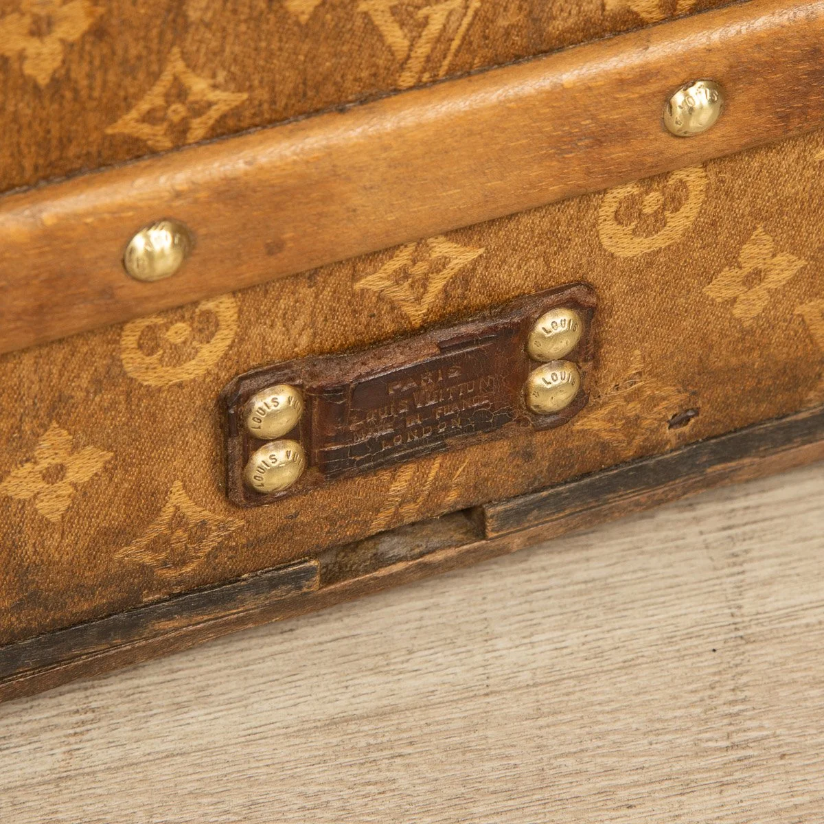 ANTIQUE 20thC LOUIS VUITTON TRUNK IN WOVEN CANVAS, PARIS c.1900 - 23.jpg