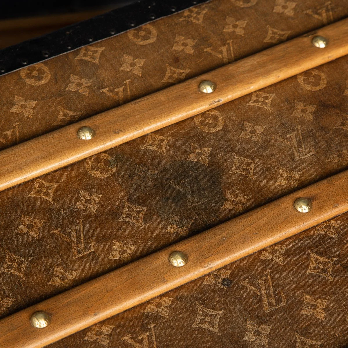 ANTIQUE 20thC LOUIS VUITTON TRUNK IN WOVEN CANVAS, PARIS c.1900 - 27.jpg